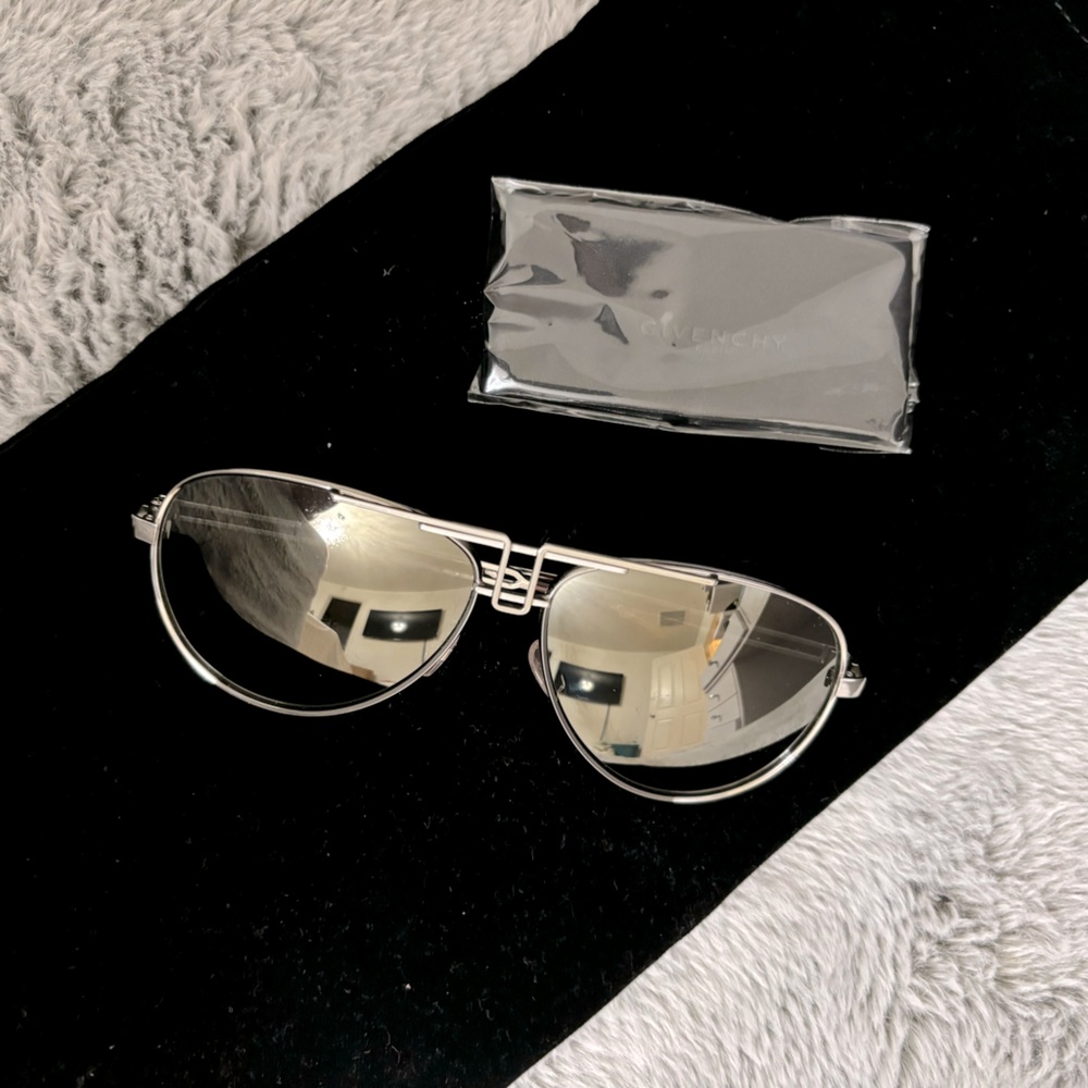 Givenchy Aviator Sunglasses New with Box Silver Chrome